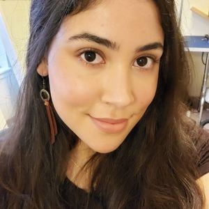 Meet your Posher, Angela